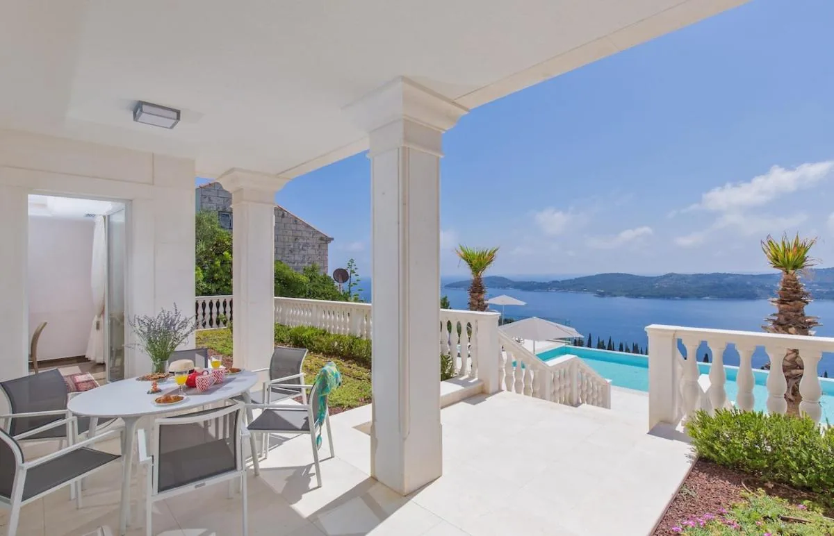 Villa Touran, Foto 1